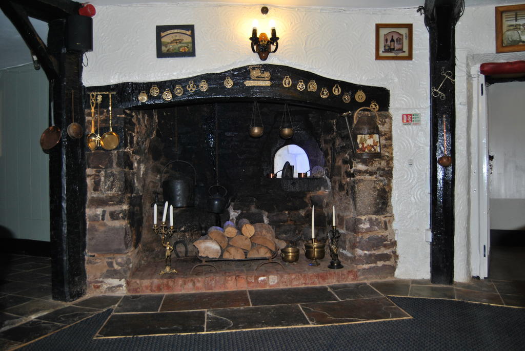 The Trout Inn Тивертон Экстерьер фото