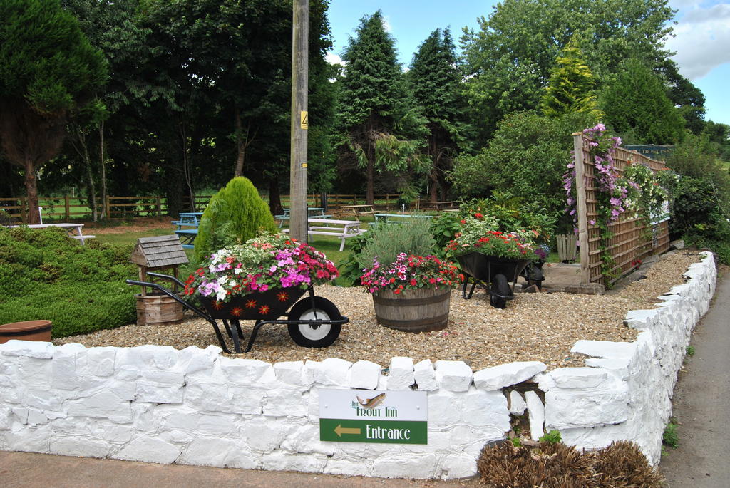 The Trout Inn Тивертон Экстерьер фото